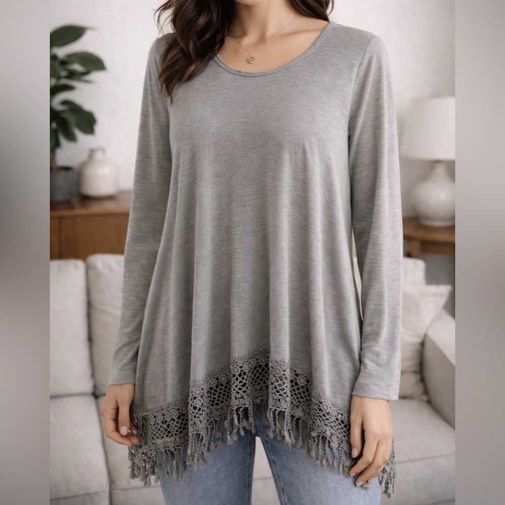 NWOT She + Sky Heather Gray Tunic with Lace Detail